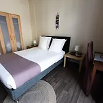Hotel Le Lion Dor De Charme Et Centre De Bernay (Eure)