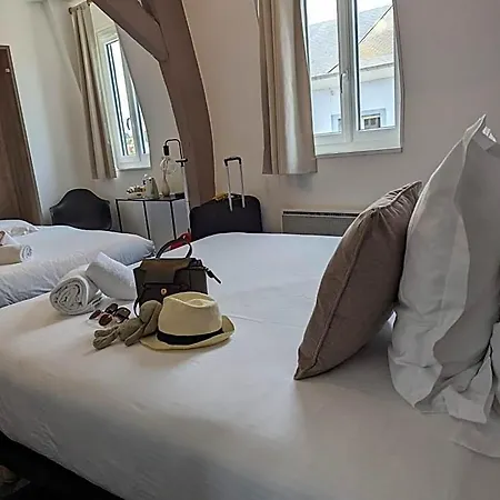 Hotel Le Lion Dor Hotel De Charme Et Centre Ville De Bernay
