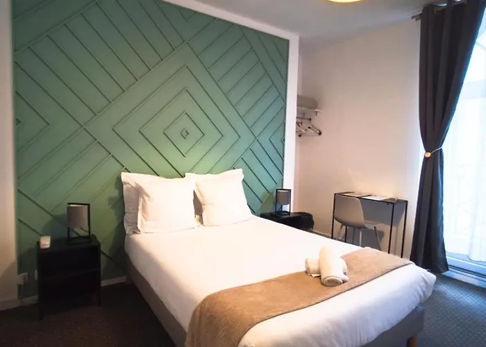 Hôtel Le Lion D'or Hotel 2*